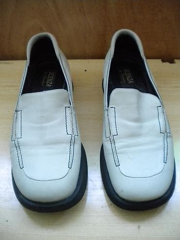 Women's Footwear: Ženske cipele br.41 italijanske marke SCENZA by Piampiani, kožne, bele at lalafo.rs — 2 Women's Footwear: Ženske cipele br.41 italijanske marke SCENZA by Piampiani, kožne, bele — 2