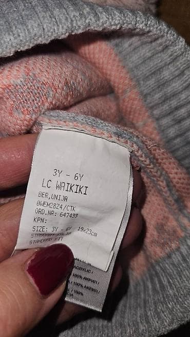 Kapa za zimu za devojčice u veličini od 3 do 6 godina. Veličina je at lalafo.rs — 2 Kapa za zimu za devojčice u veličini od 3 do 6 godina. Veličina je — 2