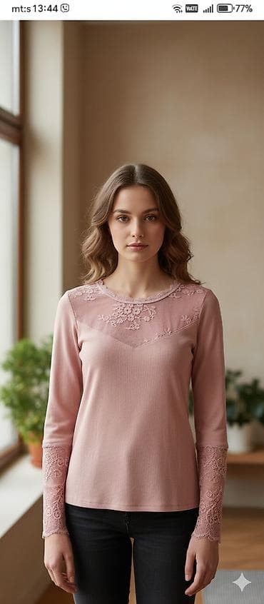 Bluzica dugih rukava u puder‑ružičastoj boji. Romantičan dizajn sa na lalafo.rs Bluzica dugih rukava u puder‑ružičastoj boji. Romantičan dizajn sa