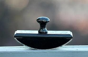 Antiques: Antikvitet par excellence ručno slikani Upijač za mastilo. Izuzetan at lalafo.rs — 2 Antiques: Antikvitet par excellence ručno slikani Upijač za mastilo. Izuzetan — 2