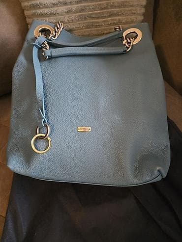 Ženska torba – The Bridge Wayfarer (logo na pločici) - Model: velika at lalafo.rs — 7 Ženska torba – The Bridge Wayfarer (logo na pločici) - Model: velika — 7