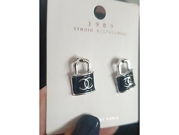 Chanel mindjuše, prada, cd - Christian DIOR, disney mickey mouse na lalafo.rs — 7 Chanel mindjuše, prada, cd - Christian DIOR, disney mickey mouse — 7