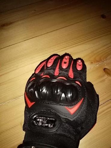 Personal Items: Color - Red at lalafo.rs — 3 Personal Items: Color - Red — 3