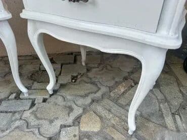 Antique Dressers: Stilske komode / noćni ormarići Stilske komode / noćni ormarići U at lalafo.rs — 10 Antique Dressers: Stilske komode / noćni ormarići Stilske komode / noćni ormarići U — 10