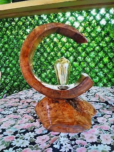 Unikatna ručno rađena stolna lampa od punog drveta - Materijal na lalafo.rs — 3 Unikatna ručno rađena stolna lampa od punog drveta - Materijal — 3