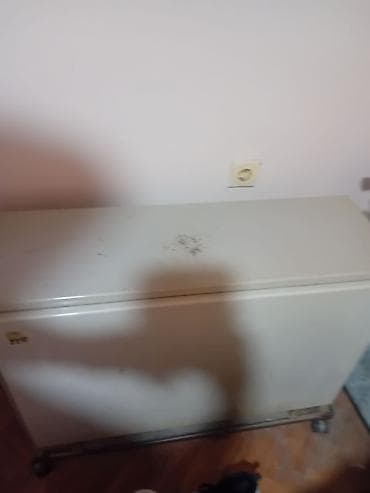 - Tip: horizontalni zamrzivač (škrinja) - Konstrukcija: metalno na lalafo.rs - Tip: horizontalni zamrzivač (škrinja) - Konstrukcija: metalno