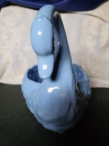 Vases and pots: Saksija labud iz 70-ih. Saksija je perfektna,sve na njoj odsjaj od at lalafo.rs — 7 Vases and pots: Saksija labud iz 70-ih. Saksija je perfektna,sve na njoj odsjaj od — 7