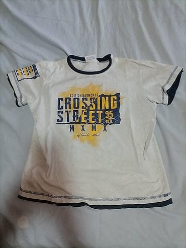 Na prodaju Crossing Street bela majica kratkih rukava, uzrasta 11-12 at lalafo.rs Na prodaju Crossing Street bela majica kratkih rukava, uzrasta 11-12