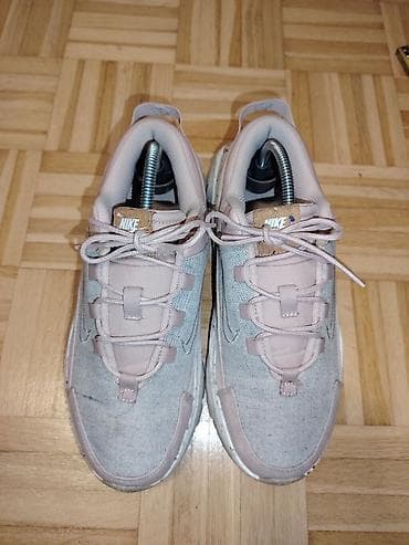 Nike ženske patike – model sa debelim “Crater” đonom UG 24cm - Brend na lalafo.rs — 1 Nike ženske patike – model sa debelim “Crater” đonom UG 24cm - Brend — 1