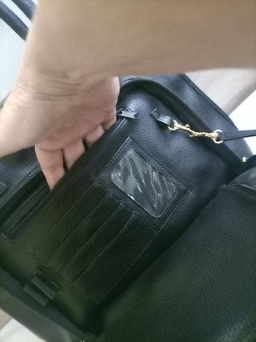 Poslovne tašne nove.Manja 1500 veća Kangol 2000 din at lalafo.rs — 7 Poslovne tašne nove.Manja 1500 veća Kangol 2000 din — 7