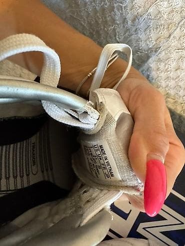 Adidas dečje kopačke za travu br 35 - Model: Adidas (klasični dizajn na lalafo.rs — 4 Adidas dečje kopačke za travu br 35 - Model: Adidas (klasični dizajn — 4