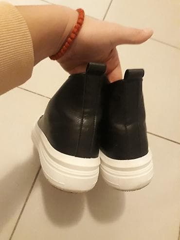 Nove patike, samo jednom nosene na kratko, nije moj fazon pa ih zato na lalafo.rs — 4 Nove patike, samo jednom nosene na kratko, nije moj fazon pa ih zato — 4