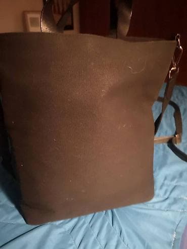 Crna uniseks torba - Materijal: kombinacija glatke kože (gornji deo i at lalafo.rs — 2 Crna uniseks torba - Materijal: kombinacija glatke kože (gornji deo i — 2