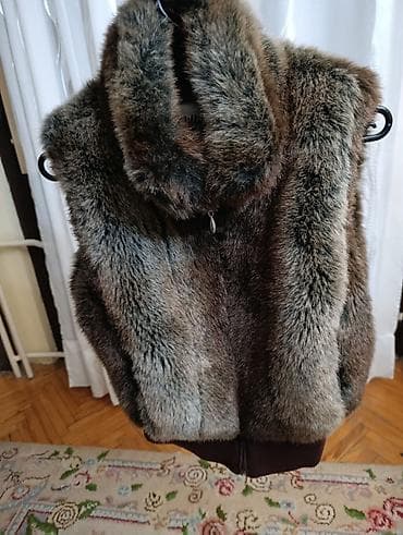 Predstavljamo ženski prsluk od veštačkog krzna, idealan za prelazne na lalafo.rs — 1 Predstavljamo ženski prsluk od veštačkog krzna, idealan za prelazne — 1