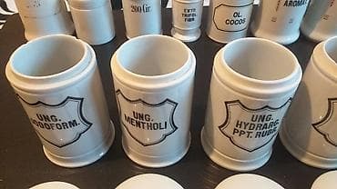 Apotekarske laboratorijske posude kao sa slika posalji poruku ili na lalafo.rs — 4 Apotekarske laboratorijske posude kao sa slika posalji poruku ili — 4