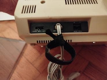 Stari uređaji: Retro tv stari Universum televizor.Prodaje se kao dekoracija jer vise na lalafo.rs — 3 Stari uređaji: Retro tv stari Universum televizor.Prodaje se kao dekoracija jer vise — 3