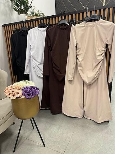 Kompleti
Cena 2300
Uni vel.
V17 at lalafo.rs — 8 Kompleti
Cena 2300
Uni vel.
V17 — 8