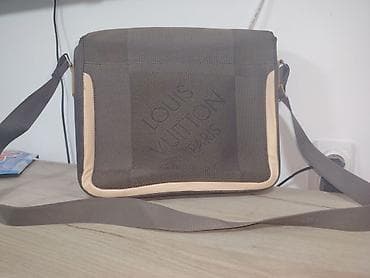 Louis Vuitton torba preko ramena – messenger stil - Model: platnena na lalafo.rs — 1 Louis Vuitton torba preko ramena – messenger stil - Model: platnena — 1