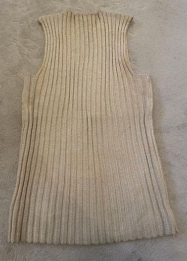 Bluza sa zlatnim nitima elasticna bas dosta,vrhunski kvalitet na lalafo.rs Bluza sa zlatnim nitima elasticna bas dosta,vrhunski kvalitet