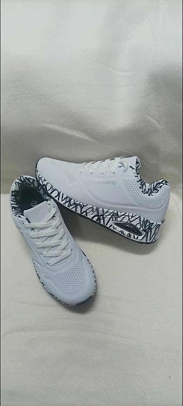 Skechers Snizene
Cena 3400❤️🔥
Velicine 36-41
PM✨🌀 at lalafo.rs — 1 Skechers Snizene
Cena 3400❤️🔥
Velicine 36-41
PM✨🌀 — 1