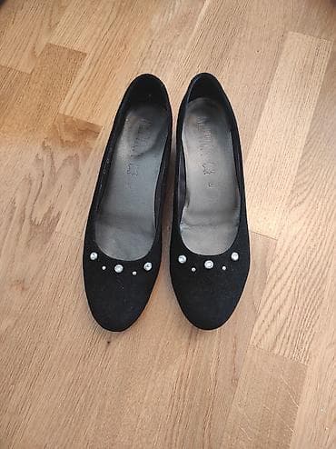 Alpina cipele, vel. 40, nosene jednom u zatvorenom prostoru. Veoma na lalafo.rs Alpina cipele, vel. 40, nosene jednom u zatvorenom prostoru. Veoma
