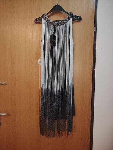 kom sa etiketom: Haljina sa resama OLGER, veličina S/M. - Model: midi haljina bez at lalafo.rs — 2 kom sa etiketom: Haljina sa resama OLGER, veličina S/M. - Model: midi haljina bez — 2