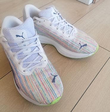 Original PUMA PATIKE
Malo su nošene
Bez oštećenja
Br 38 na lalafo.rs — 2 Original PUMA PATIKE
Malo su nošene
Bez oštećenja
Br 38 — 2