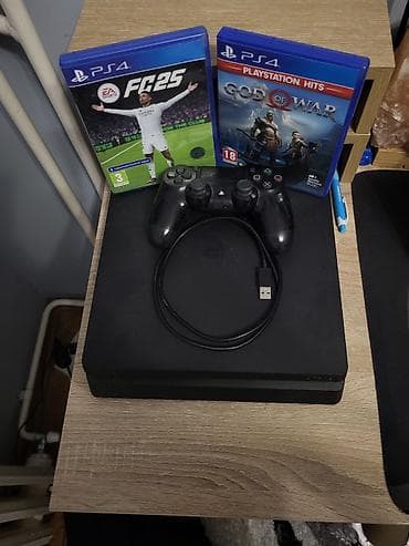 PlayStation 4 Slim konzola (Sony) sa dodatnom opremom i igrama. U at lalafo.rs — 1 PlayStation 4 Slim konzola (Sony) sa dodatnom opremom i igrama. U — 1