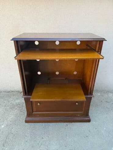 Antique Dressers: Stilska komoda / bar za piće - ODLIČNO OČUVANO - MOGUĆ PREVOZ U at lalafo.rs — 8 Antique Dressers: Stilska komoda / bar za piće - ODLIČNO OČUVANO - MOGUĆ PREVOZ U — 8