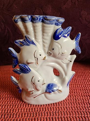 Sport & Hobby: Figura vintaz nova porcelanska. Na figuri par tackica boja i at lalafo.rs — 1 Sport & Hobby: Figura vintaz nova porcelanska. Na figuri par tackica boja i — 1