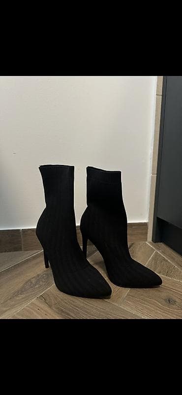 Čizme, 36 na lalafo.rs Čizme, 36