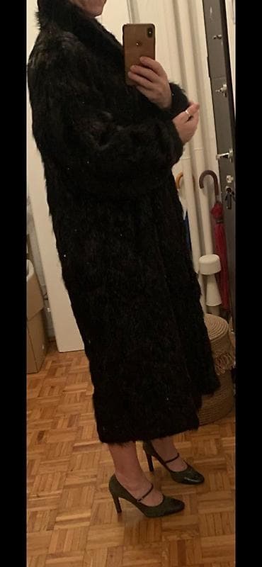 Dugački ženski bunda od tamnog prirodnog krzna - Klasičan, elegantan na lalafo.rs — 3 Dugački ženski bunda od tamnog prirodnog krzna - Klasičan, elegantan — 3