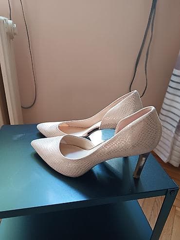 Women's Footwear: Na prodaju elegantne cipele, broj 39 Nošene dva puta, u odličnom at lalafo.rs — 1 Women's Footwear: Na prodaju elegantne cipele, broj 39 Nošene dva puta, u odličnom — 1