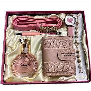 Set za zene 6u1 u elegantnoj kutiji 3300din Set sadrzi Sat,narukvica na lalafo.rs Set za zene 6u1 u elegantnoj kutiji 3300din Set sadrzi Sat,narukvica