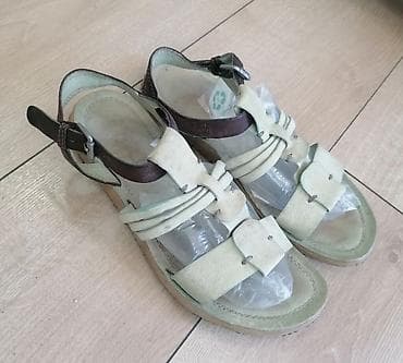 prsluk jaknica mango u: Par sandala sa kaiševima u svetloj nijansi i tamnobraon detaljima at lalafo.rs — 1 prsluk jaknica mango u: Par sandala sa kaiševima u svetloj nijansi i tamnobraon detaljima — 1