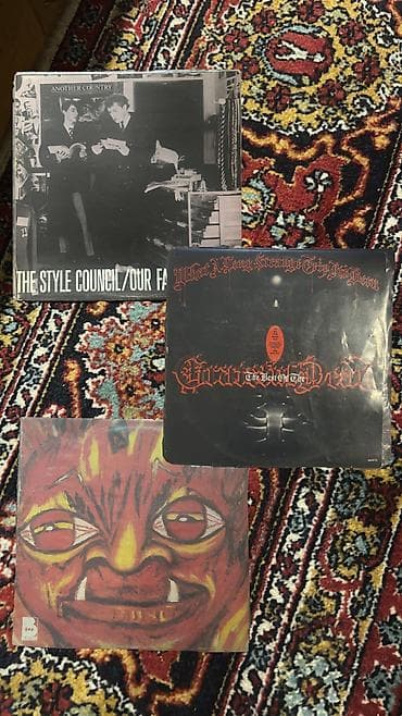 Dobro stanje sve za 1500
the Grateful Dead's 1977 The Style na lalafo.rs Dobro stanje sve za 1500
the Grateful Dead's 1977 The Style