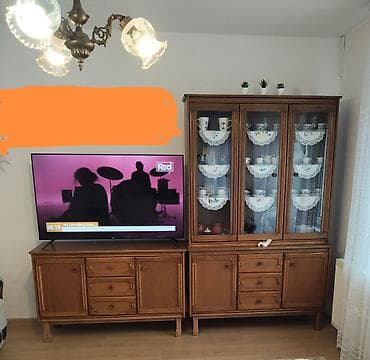 Antique Display Cabinets: Drveni dnevni sobni regali – komplet od dva elementa - Materijal at lalafo.rs — 1 Antique Display Cabinets: Drveni dnevni sobni regali – komplet od dva elementa - Materijal — 1