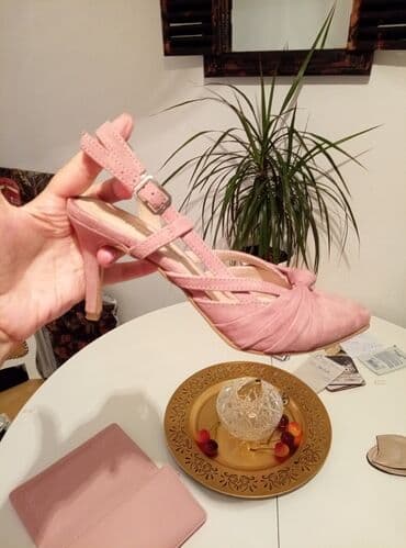 Sandale, 38 na lalafo.rs Sandale, 38