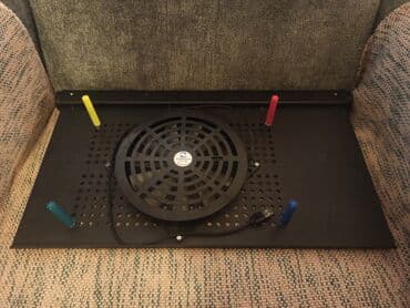 Postolje za laptop sa improvizovanim "nogarima" koji ga odvajaju od na lalafo.rs — 3 Postolje za laptop sa improvizovanim "nogarima" koji ga odvajaju od — 3