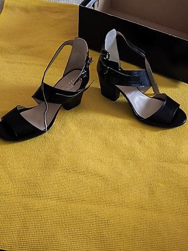 Elegantne ženske sandale na blok štiklu, crne boje. - Dizajn sa na lalafo.rs — 2 Elegantne ženske sandale na blok štiklu, crne boje. - Dizajn sa — 2