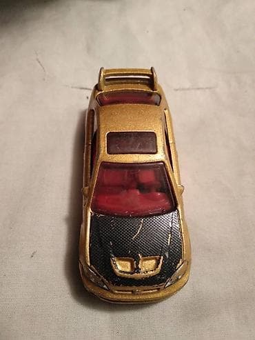Figurines & Models: Hot Wheels Honda,oko izgrebana at lalafo.rs — 2 Figurines & Models: Hot Wheels Honda,oko izgrebana — 2