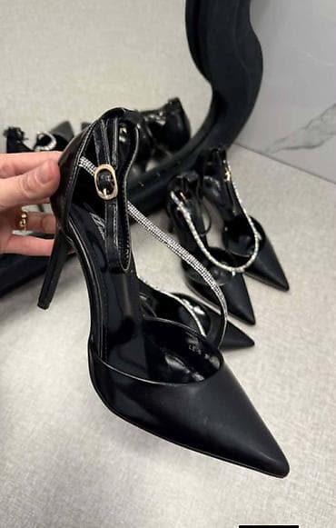 Elegantne ženske sandale i salonke – više modela i veličina - Model na lalafo.rs — 2 Elegantne ženske sandale i salonke – više modela i veličina - Model — 2