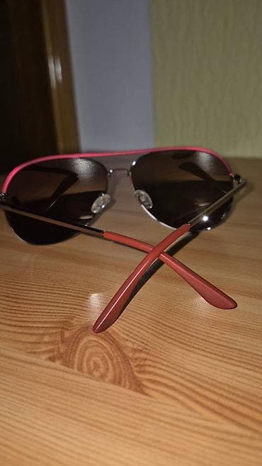 Guess Sunčane Naočare - Avijator Model Prodajem originalne Guess na lalafo.rs — 4 Guess Sunčane Naočare - Avijator Model Prodajem originalne Guess — 4