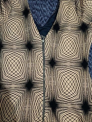 kom sa etiketom: Haljina POLE & POLE - Model: uska, midi dužina - Kroj: duboki V at lalafo.rs — 3 kom sa etiketom: Haljina POLE & POLE - Model: uska, midi dužina - Kroj: duboki V — 3