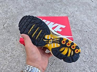 Nike Air Max Plus (Tn) patike – bele sa žuto‑narandžastim gradijentom at lalafo.rs — 5 Nike Air Max Plus (Tn) patike – bele sa žuto‑narandžastim gradijentom — 5