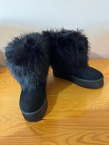 Ugg obuća 38.5, bоја - Crna na lalafo.rs — 2 Ugg obuća 38.5, bоја - Crna — 2