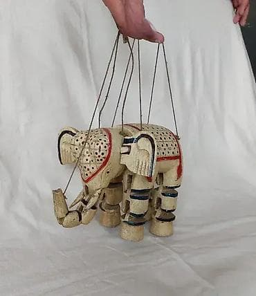 Tri drvene marionetske igracke sa originalnim kanapima, pocetk 20 na lalafo.rs — 10 Tri drvene marionetske igracke sa originalnim kanapima, pocetk 20 — 10