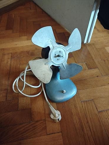 Stoni ventilatori: Stari retro stoni ventilator - vintage. Ne znam da li je kompletan na lalafo.rs — 3 Stoni ventilatori: Stari retro stoni ventilator - vintage. Ne znam da li je kompletan — 3