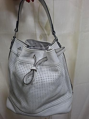 Ženska torba – bucket/hobo model - Materijal: meka prirodna koža - na lalafo.rs — 4 Ženska torba – bucket/hobo model - Materijal: meka prirodna koža - — 4