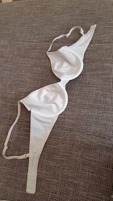 Bež brushalter sa žicom i mekanim, nepunjenim korpama. Jačina korpe na lalafo.rs — 4 Bež brushalter sa žicom i mekanim, nepunjenim korpama. Jačina korpe — 4